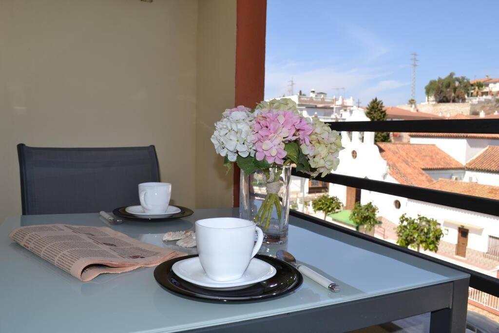 Precioso Apartamento En Primera Linea De Playa En Caleta De Velez Exterior photo