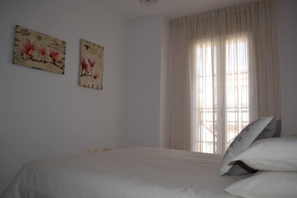 Precioso Apartamento En Primera Linea De Playa En Caleta De Velez Exterior photo