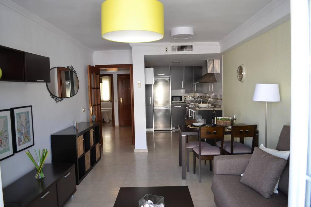 Precioso Apartamento En Primera Linea De Playa En Caleta De Velez Exterior photo